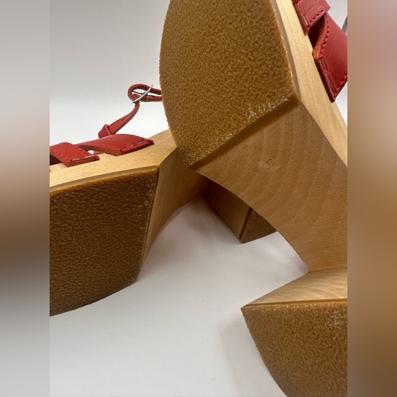 Swedish Hasbeens Red Leather Wooden Platform Sandals T-Strap Chunky Block Heel - Picture 11 of 16